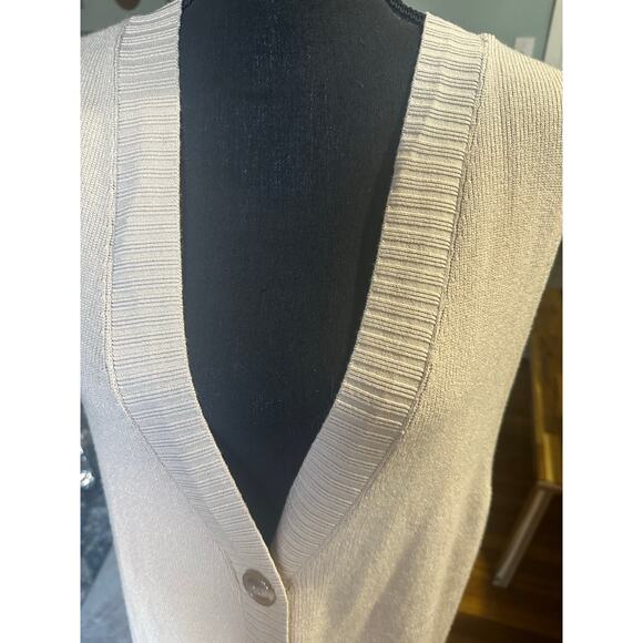 Pinque Oatmeal Long Button Vest – New With Tags - Picture 2 of 11